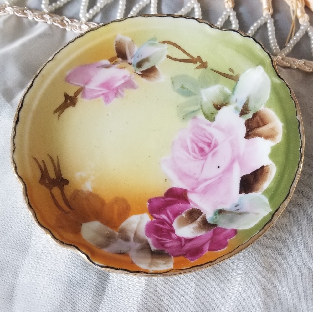 Home Essentials - Plate